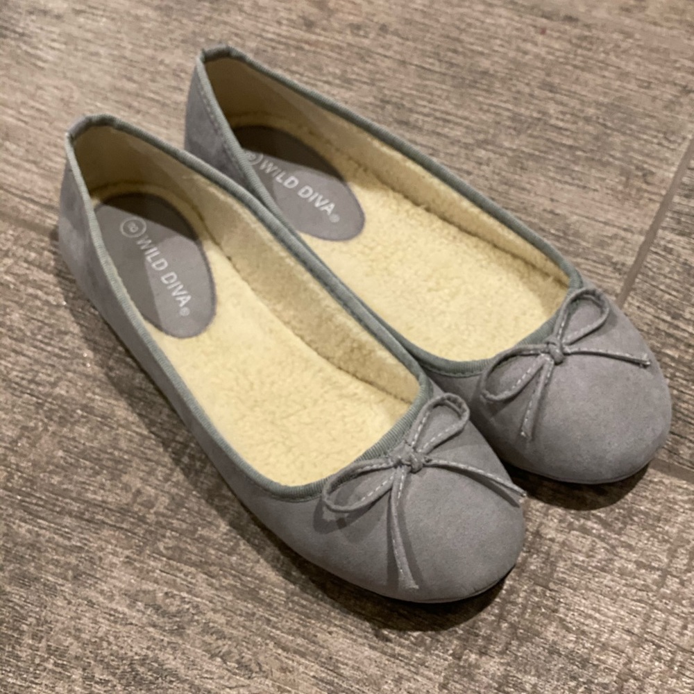 NWT, Wild Diva Flats